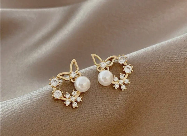 Pearl Flutter Halo Stud Earrings