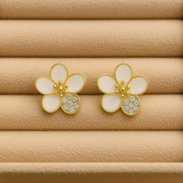 Daisy Glow Stud Earrings