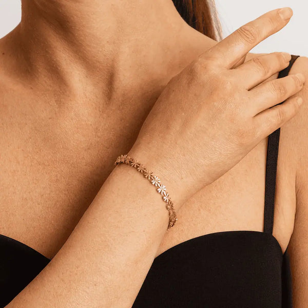 Golden Daisy Bloom Bracelet
